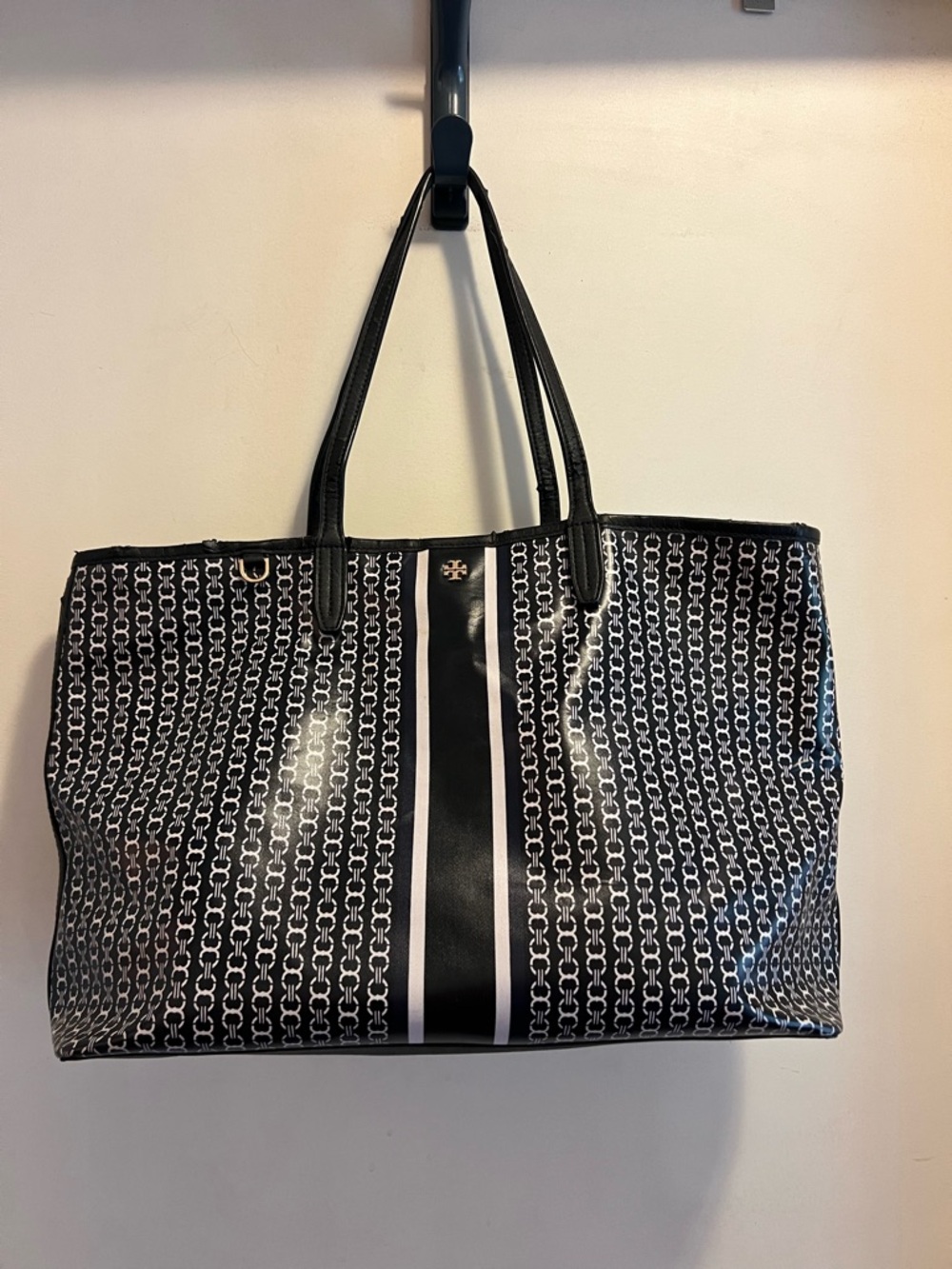 Tory Burch Black Gemini Link Tote ๐๐ - Picture 4 of 16